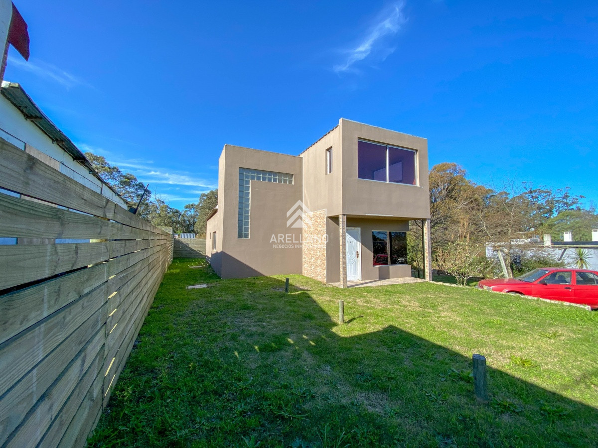 Casa ID.5764 - Venta Casa moderna en Balneario Buenos Aires