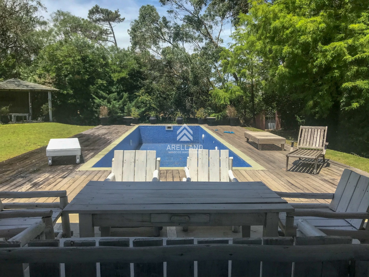 Casa ID.940 - Casa en La Barra, estilo mediterráneo