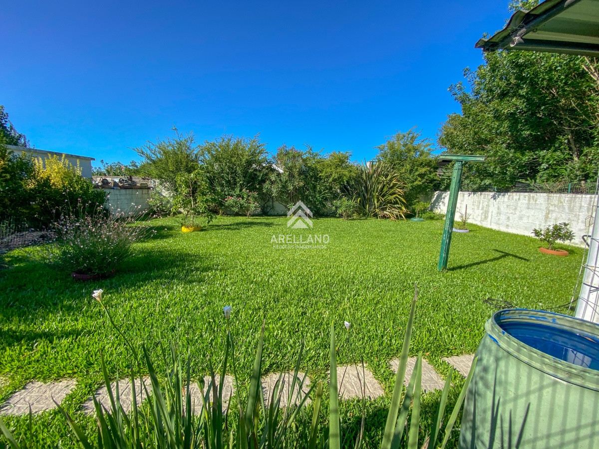 Casa ID.907 - venta Casa en El Tesoro, 3 dormitorios más dependencia