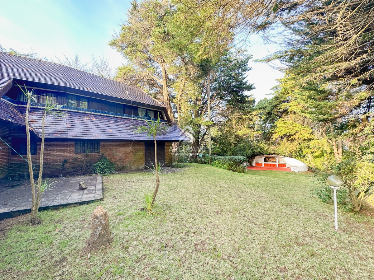 Casa ID.3697 - Hermosa casa en Lugano, 4 dormitorios más dependencia