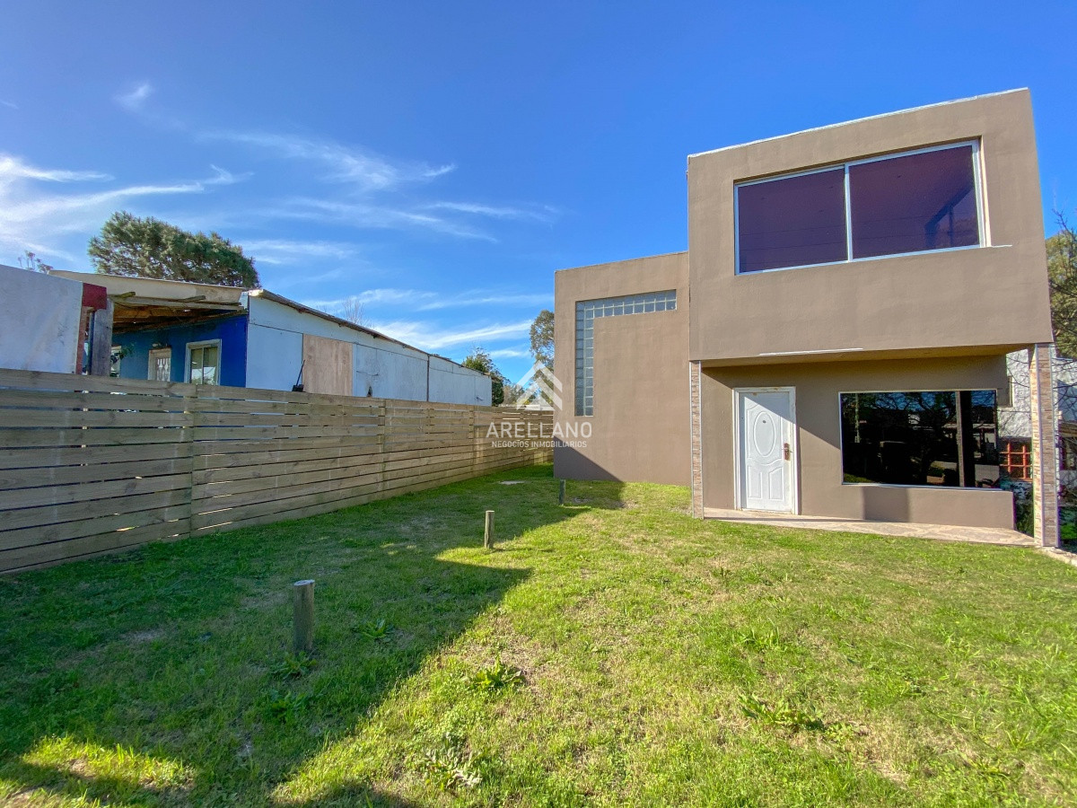 Casa ID.5764 - Venta Casa moderna en Balneario Buenos Aires