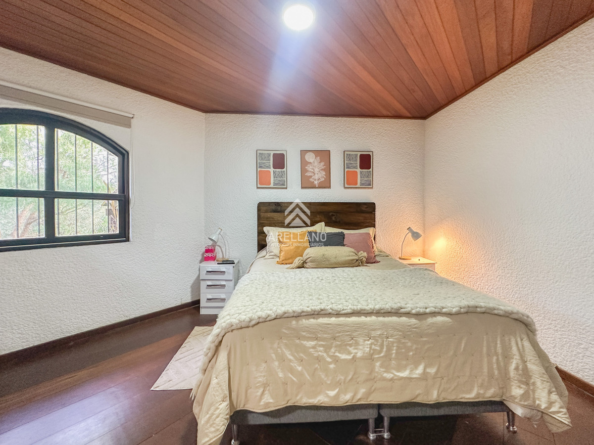 Casa ID.4667 - Casa en Pinares, 3 dormitorios más dependencia