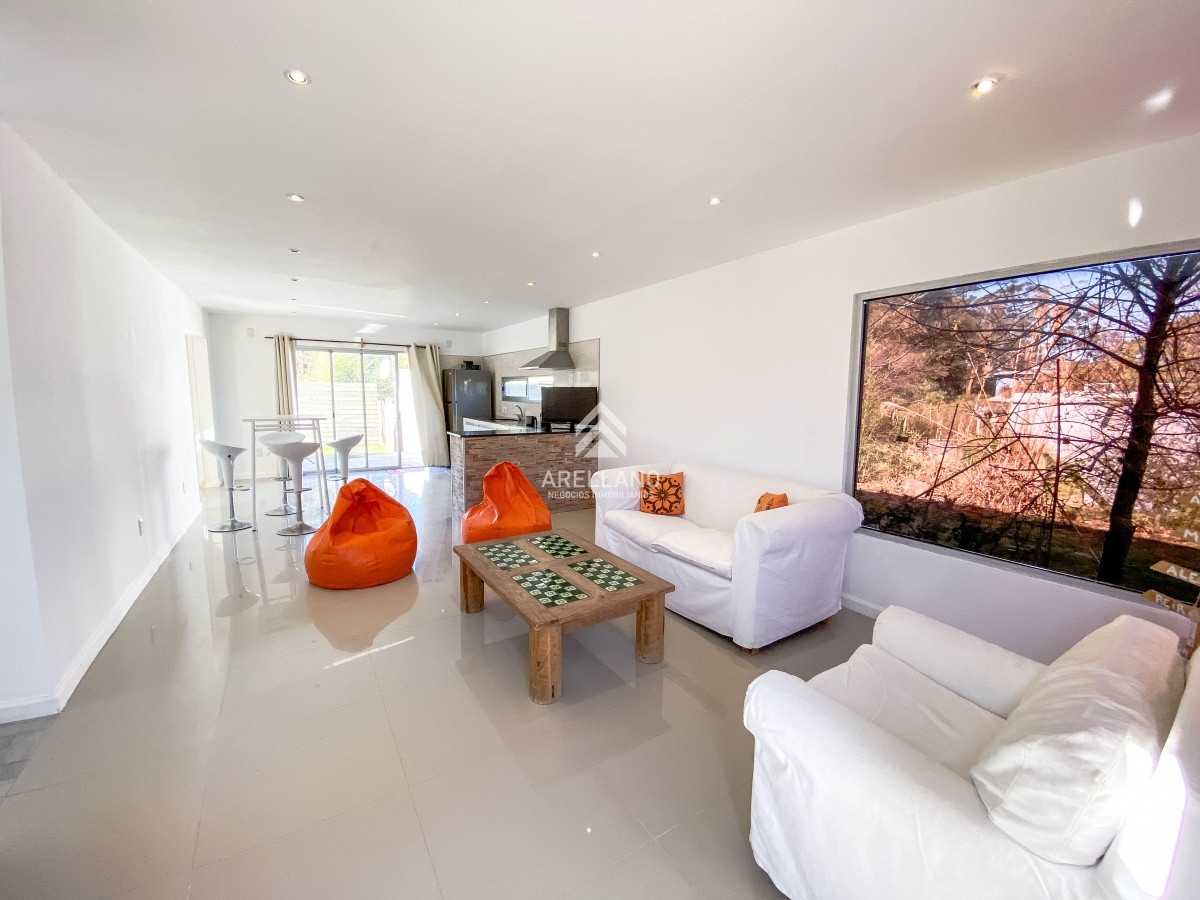 Casa ID.5764 - Venta Casa moderna en Balneario Buenos Aires