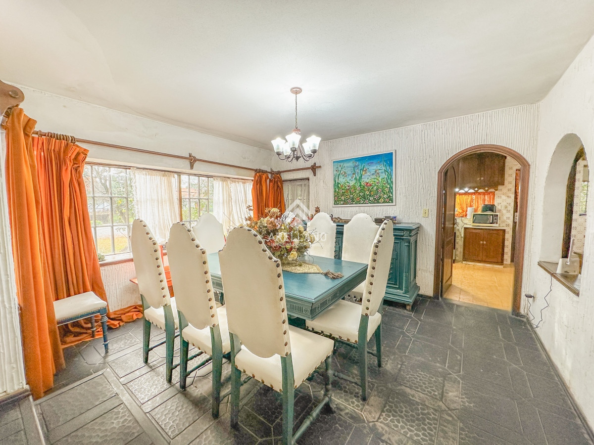 Casa ID.3697 - Hermosa casa en Lugano, 4 dormitorios más dependencia
