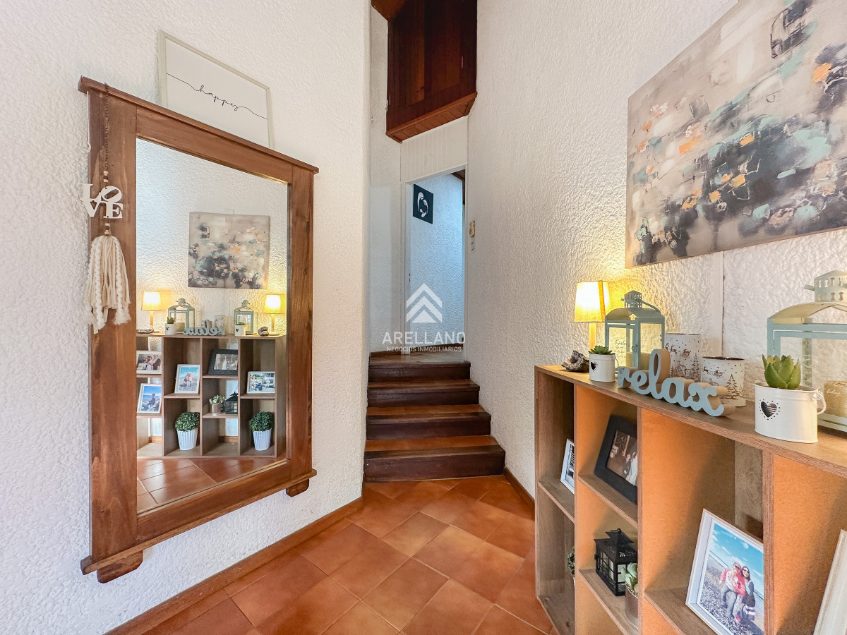 Casa ID.4667 - Casa en Pinares, 3 dormitorios más dependencia
