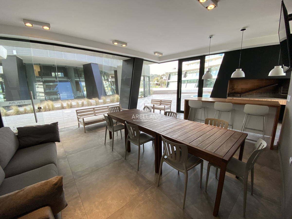 Apartamento ID.4547 - Oportunidad,Artower, piso alto con excelente vista, 1 dormitorio