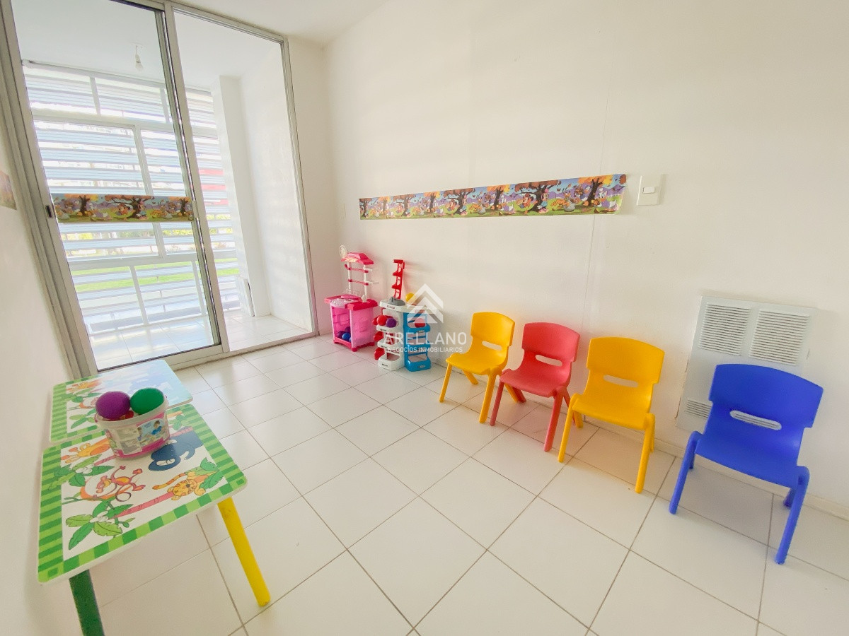 Apartamento ID.5356 - Oportunidad, piso alto 2 dormitorios más dependencia