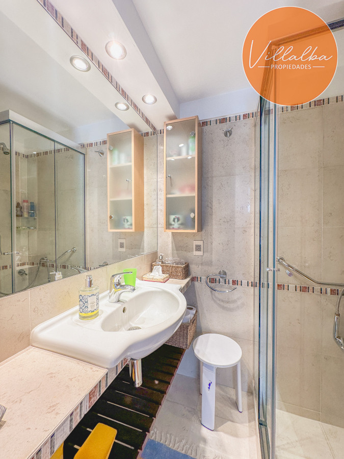 Apartamento ID.3456 - Apartamento en Península, piso alto con vista al Puerto, 4 dormitorios