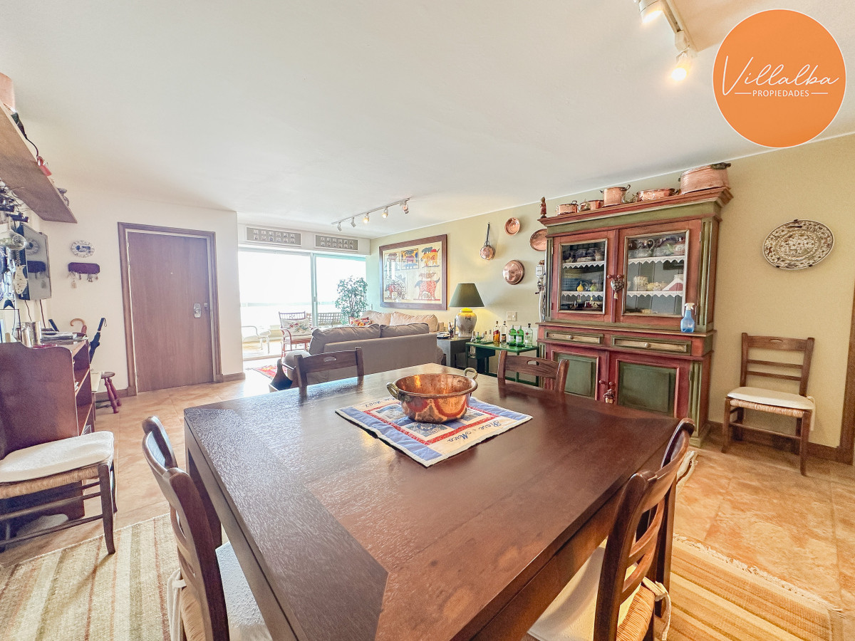 Apartamento ID.3456 - Apartamento en Península, piso alto con vista al Puerto, 4 dormitorios