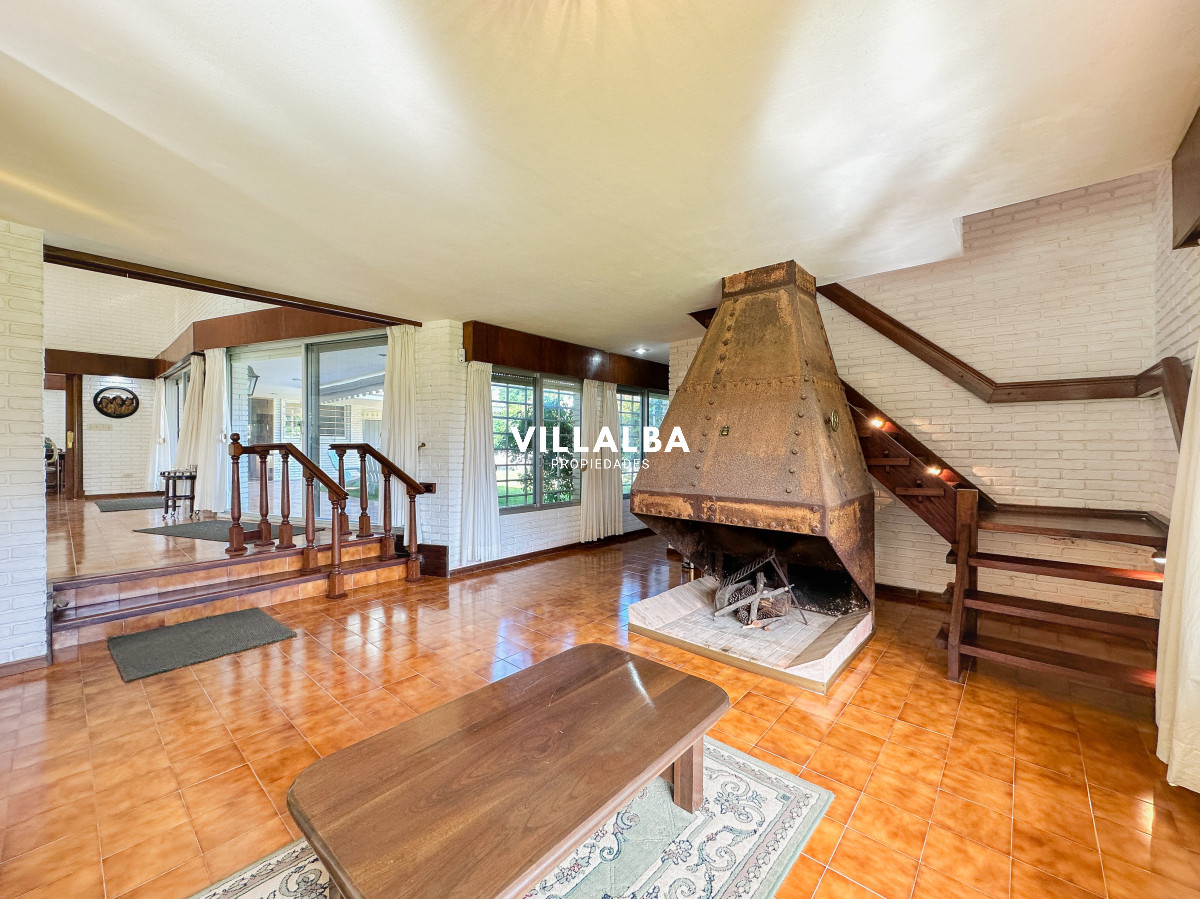 Casa ID.3320 - Casa en Mansa, 3 dormitorios y servicio