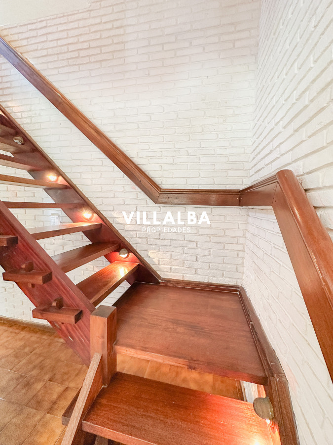 Casa ID.3320 - Casa en Mansa, 3 dormitorios y servicio