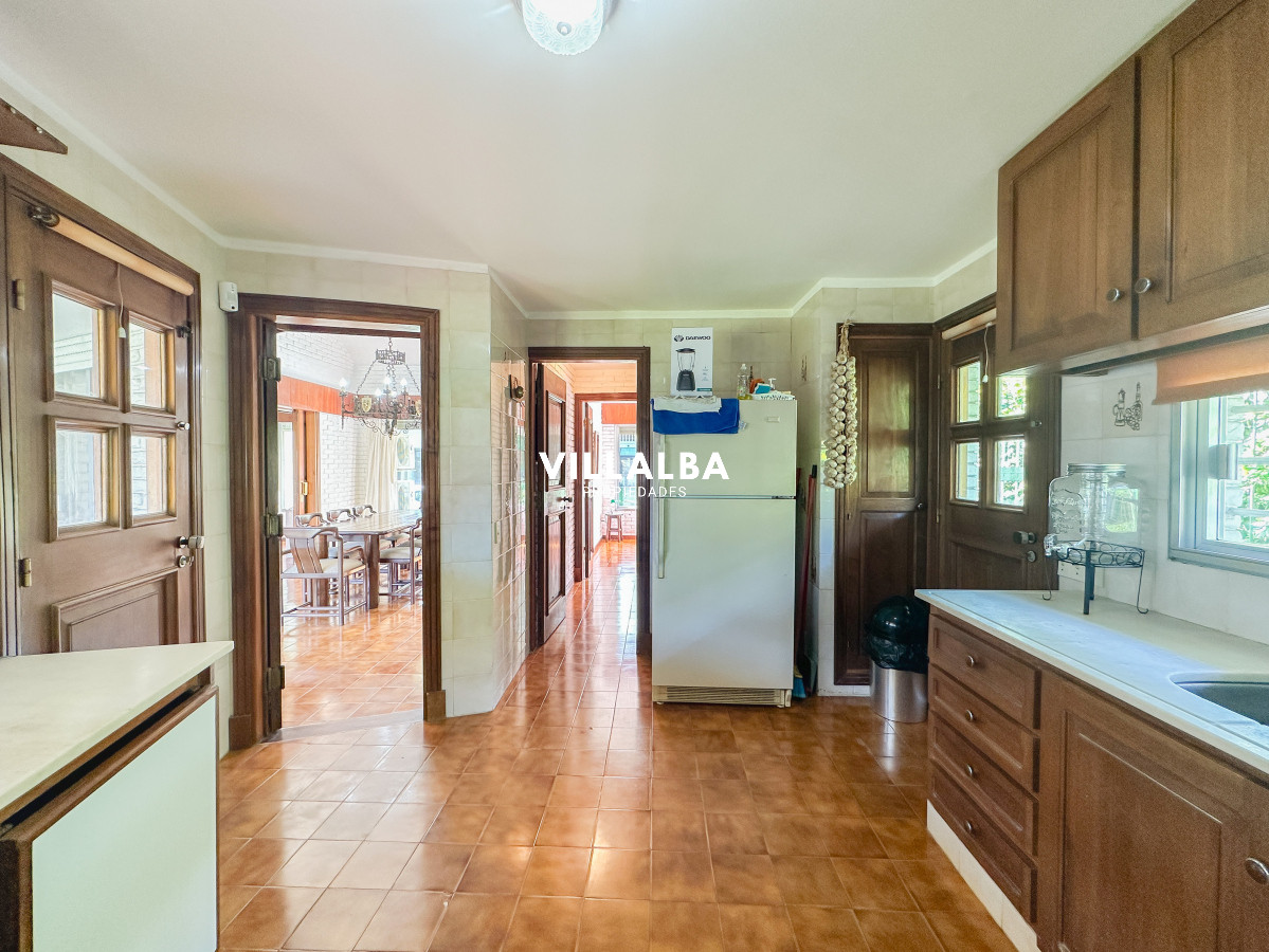 Casa ID.3320 - Casa en Mansa, 3 dormitorios y servicio