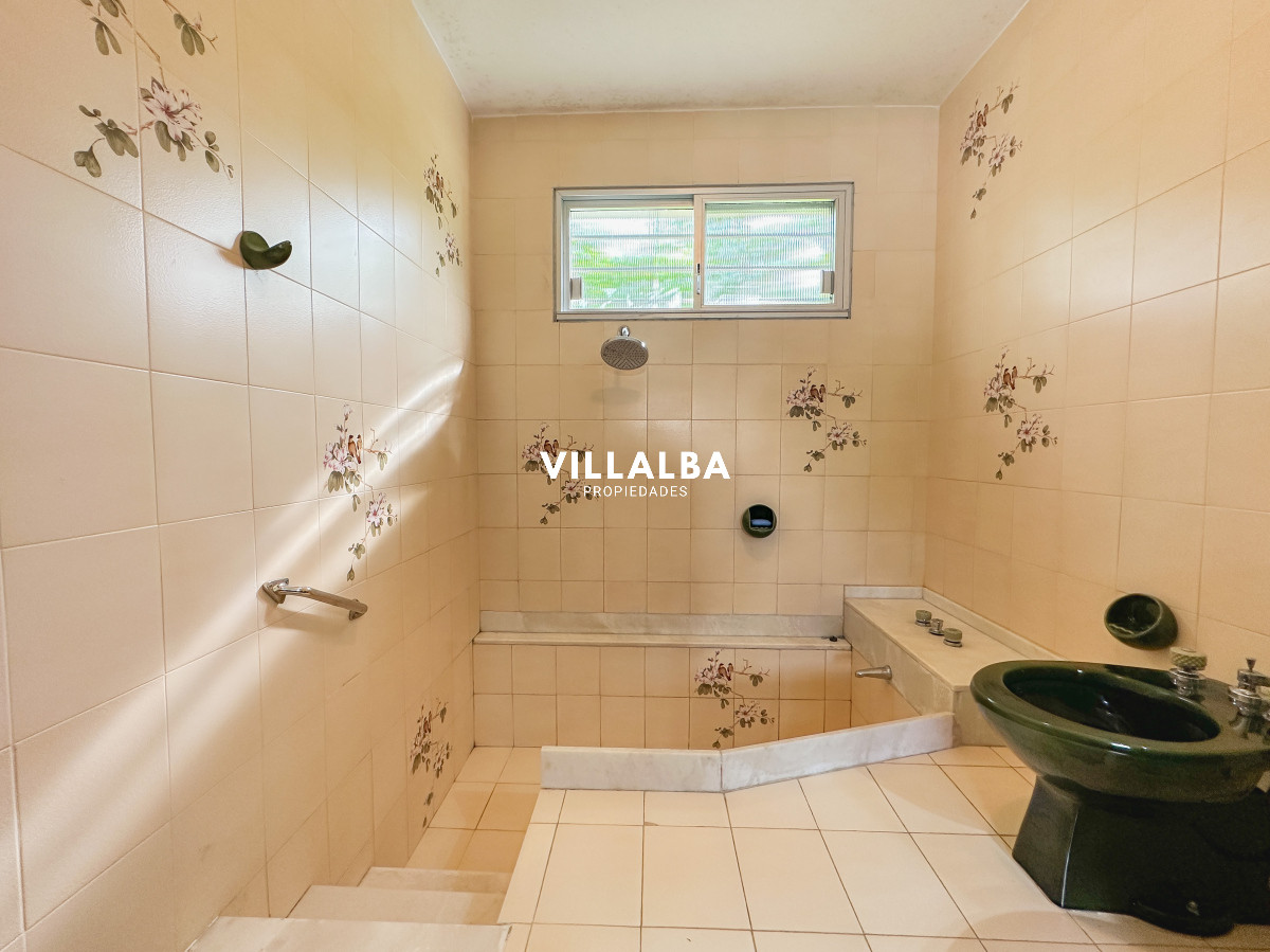 Casa ID.3320 - Casa en Mansa, 3 dormitorios y servicio