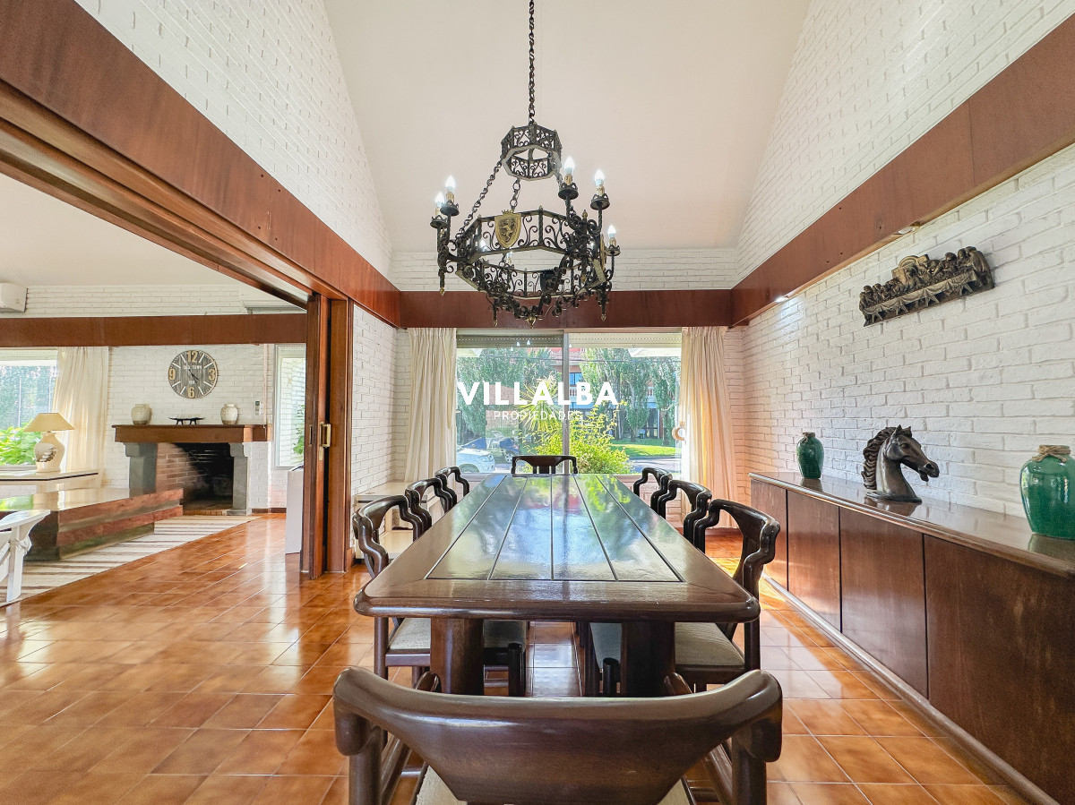 Casa ID.3320 - Casa en Mansa, 3 dormitorios y servicio