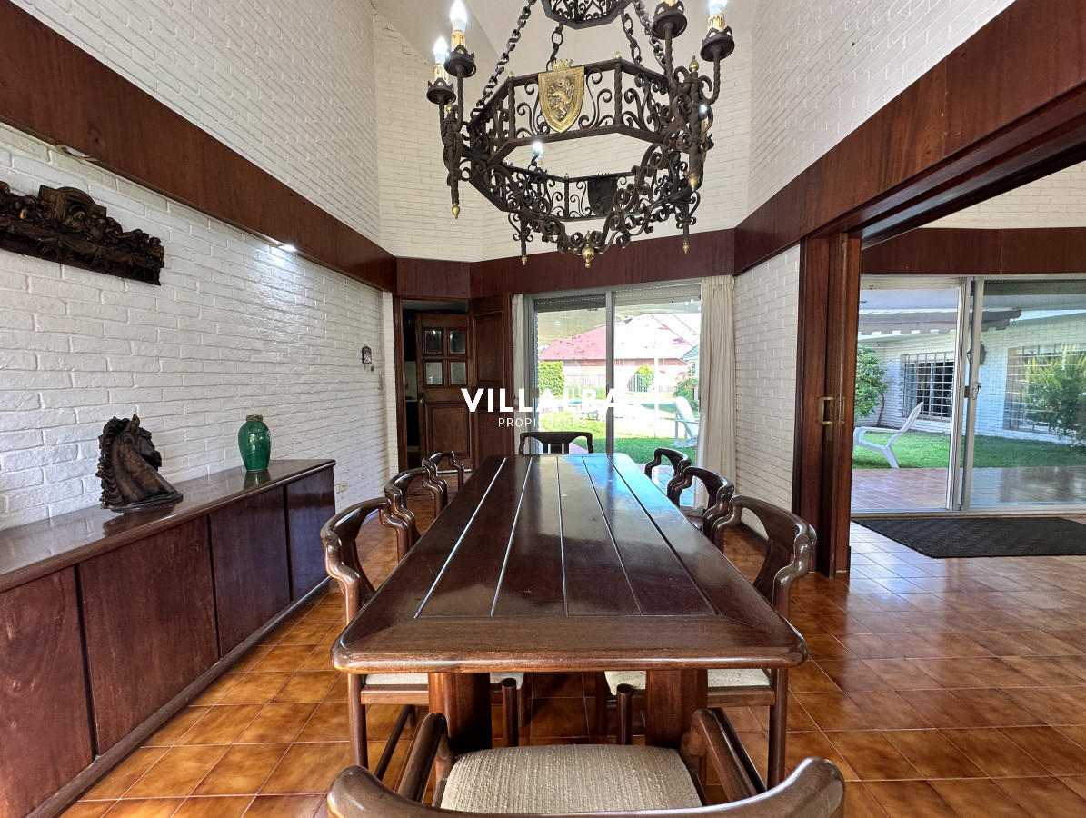 Casa ID.3320 - Casa en Mansa, 3 dormitorios y servicio