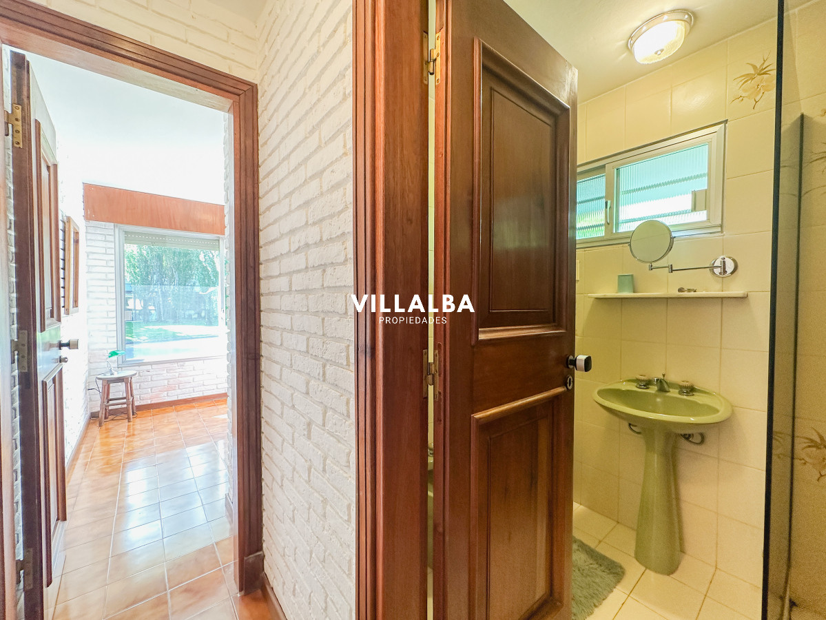 Casa ID.3320 - Casa en Mansa, 3 dormitorios y servicio