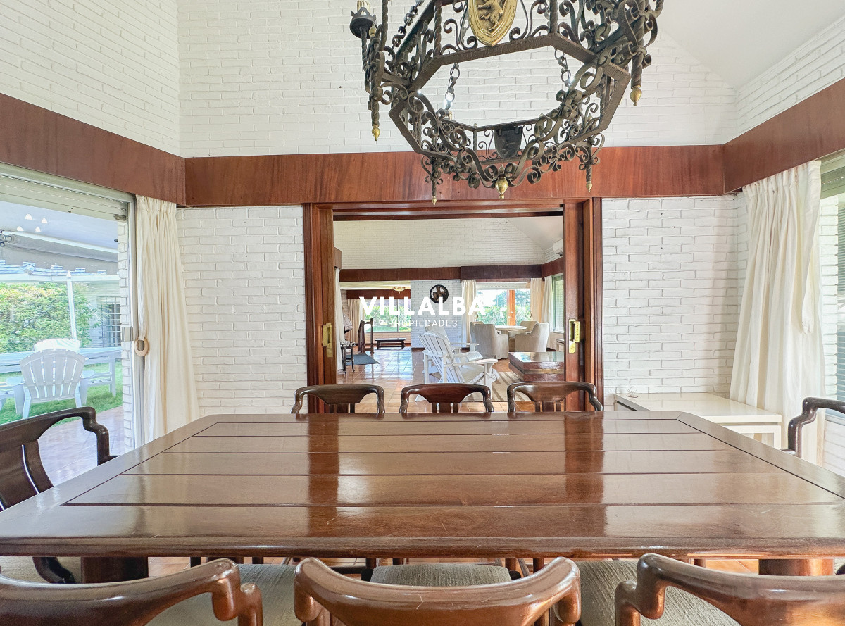 Casa ID.3320 - Casa en Mansa, 3 dormitorios y servicio