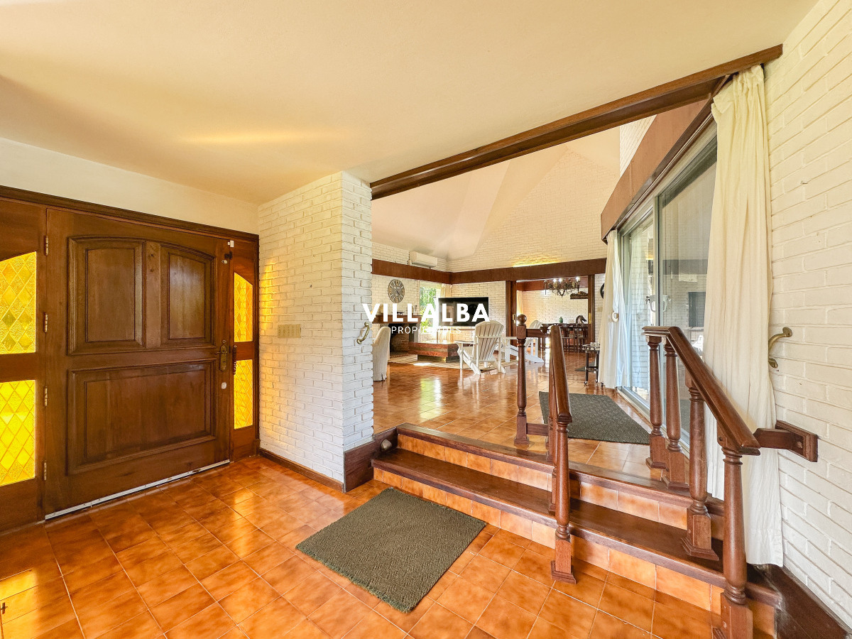 Casa ID.3320 - Casa en Mansa, 3 dormitorios y servicio