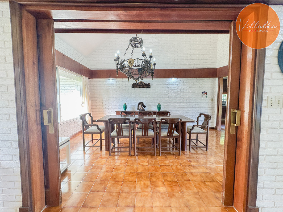 Casa ID.3320 - Casa en Mansa, 3 dormitorios y servicio