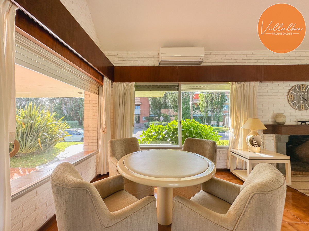 Casa ID.3320 - Casa en Mansa, 3 dormitorios y servicio