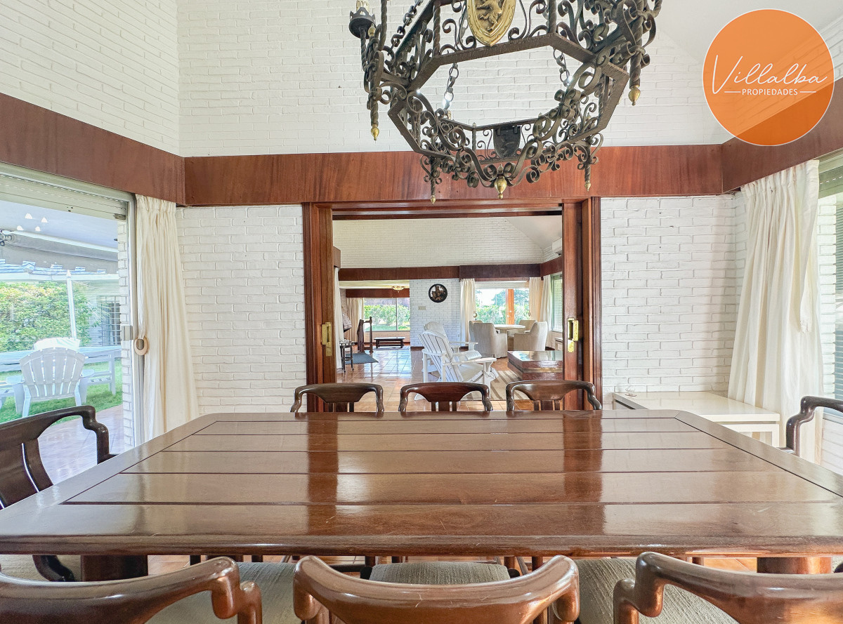 Casa ID.3320 - Casa en Mansa, 3 dormitorios y servicio