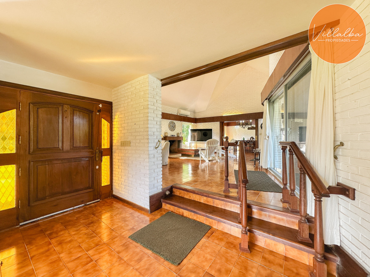 Casa ID.3320 - Casa en Mansa, 3 dormitorios y servicio