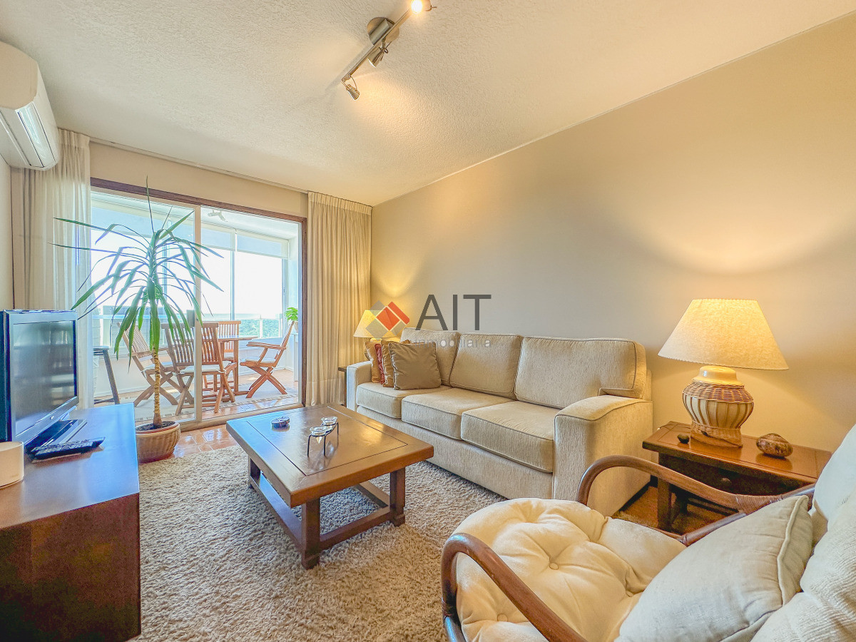 Apartamento ID.17288 - Apartamento en Roosevelt, piso alto, 2 dormitorios más dependencia