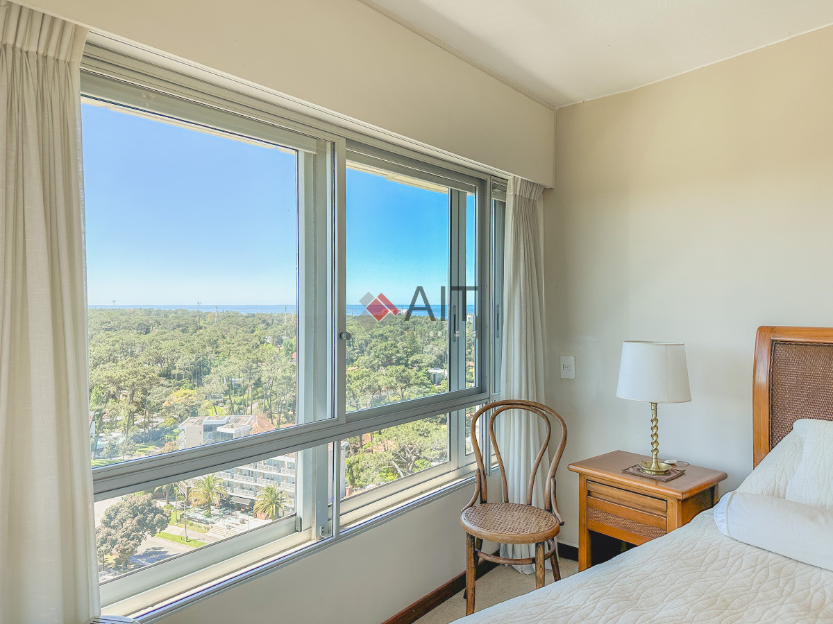 Apartamento ID.17288 - Apartamento en Roosevelt, piso alto, 2 dormitorios más dependencia