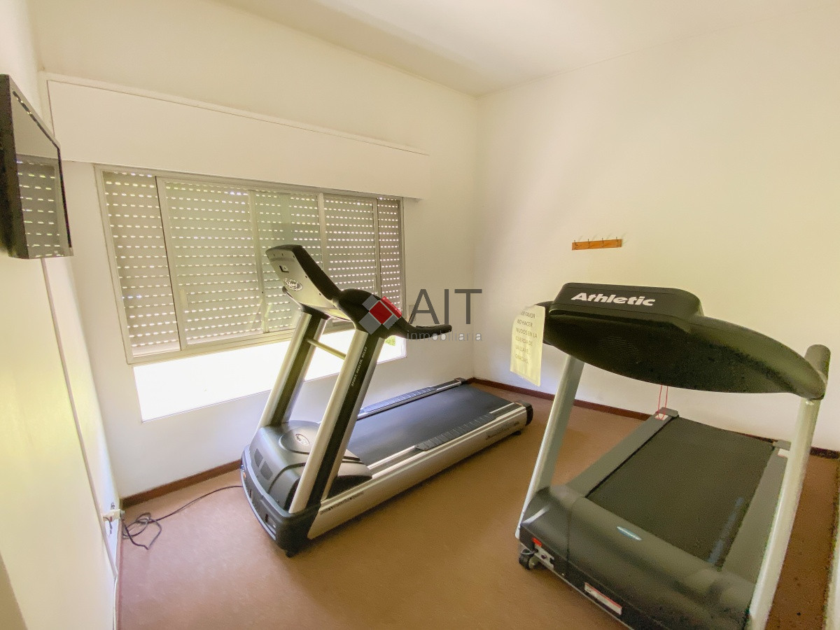 Apartamento ID.17288 - Apartamento en Roosevelt, piso alto, 2 dormitorios más dependencia