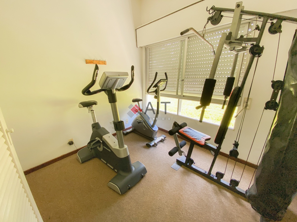 Apartamento ID.17288 - Apartamento en Roosevelt, piso alto, 2 dormitorios más dependencia