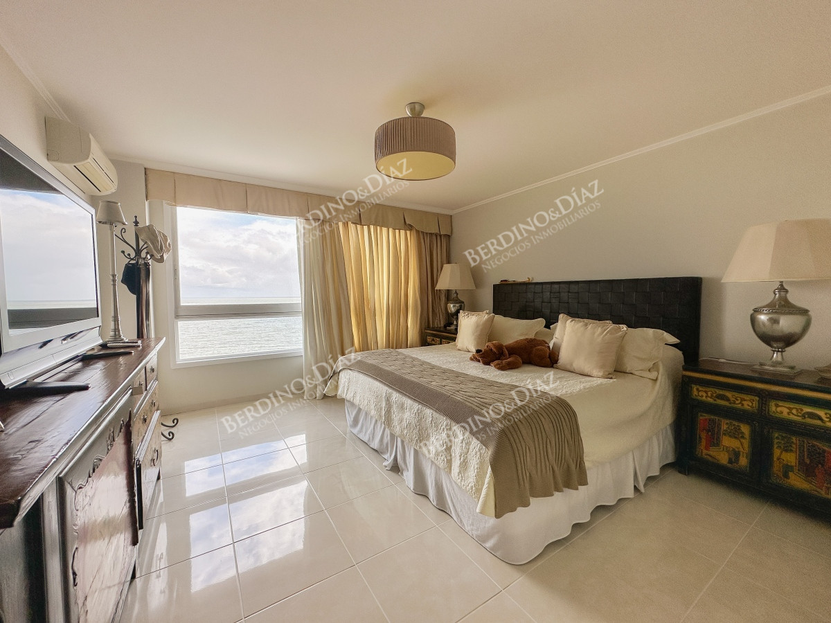 Apartamento ID.2795 - Apartamento en Le Jardin esquinero, 3 dormitorios en suite más dependencia
