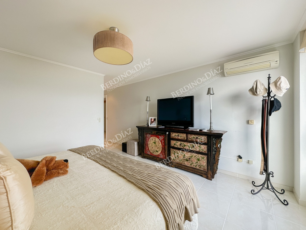 Apartamento ID.2795 - Apartamento en Le Jardin esquinero, 3 dormitorios en suite más dependencia