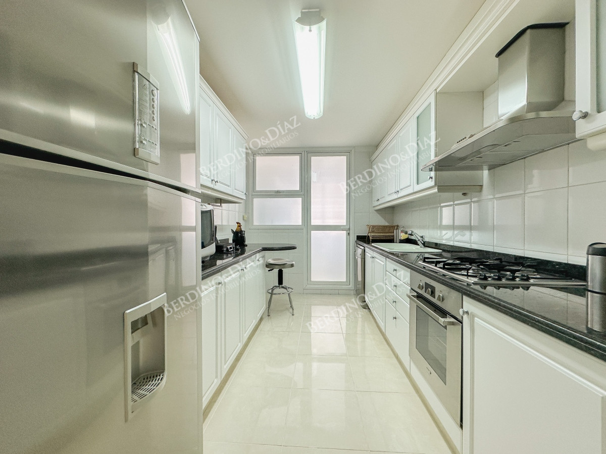 Apartamento ID.2795 - Apartamento en Le Jardin esquinero, 3 dormitorios en suite más dependencia