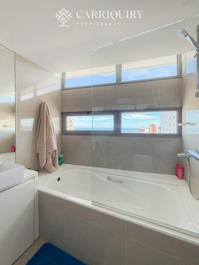 Apartamento ID.9549 - Piso alto en Brava, 2 dormitorios en suite