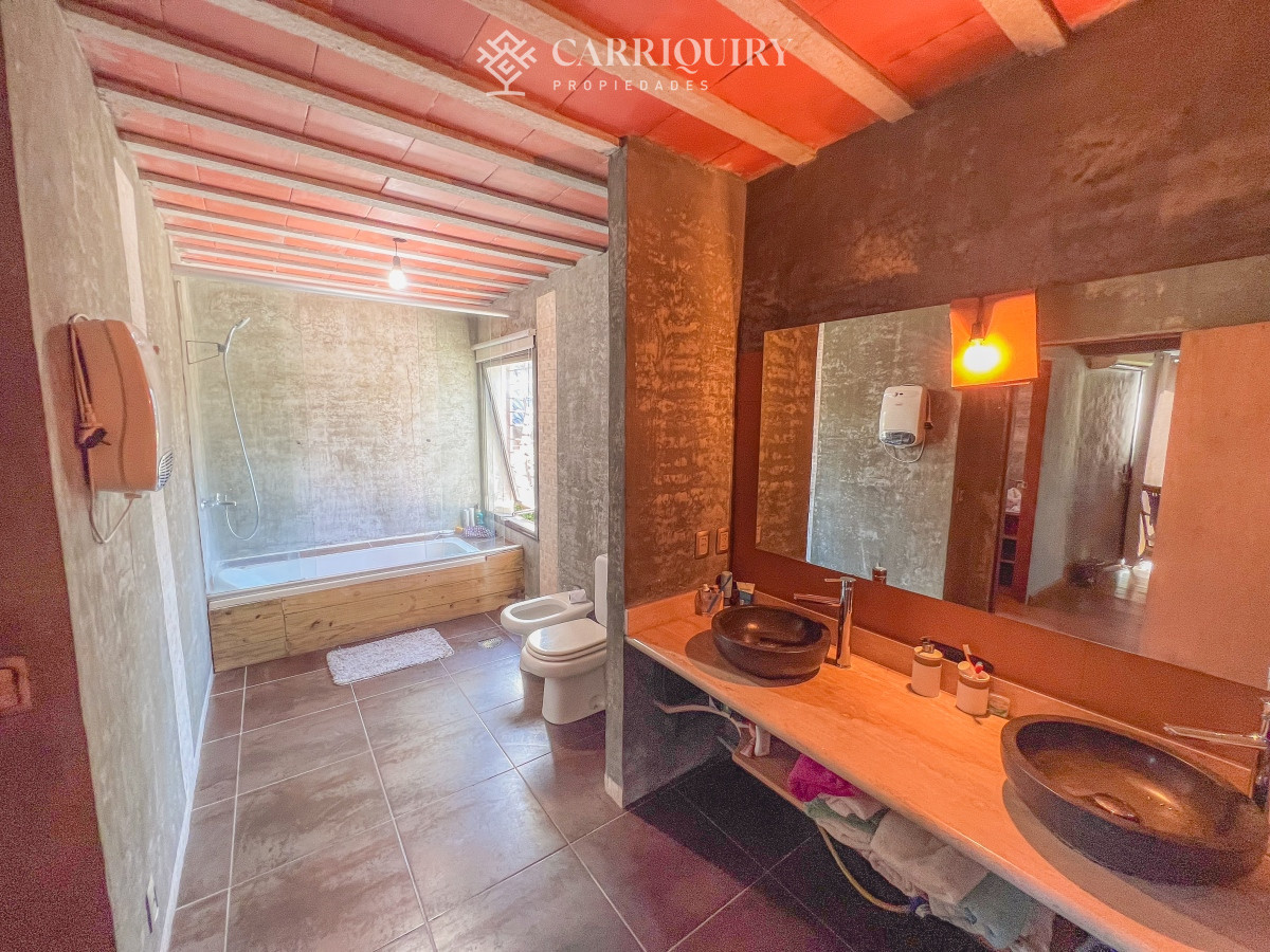 Casa ID.8012 - Casa en Barrio Córdoba, 5 dormitorios