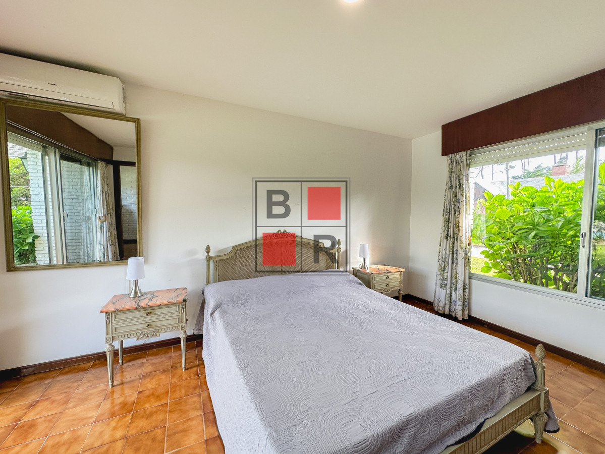 Casa ID.1116 - Casa en Mansa, 3 dormitorios y servicio