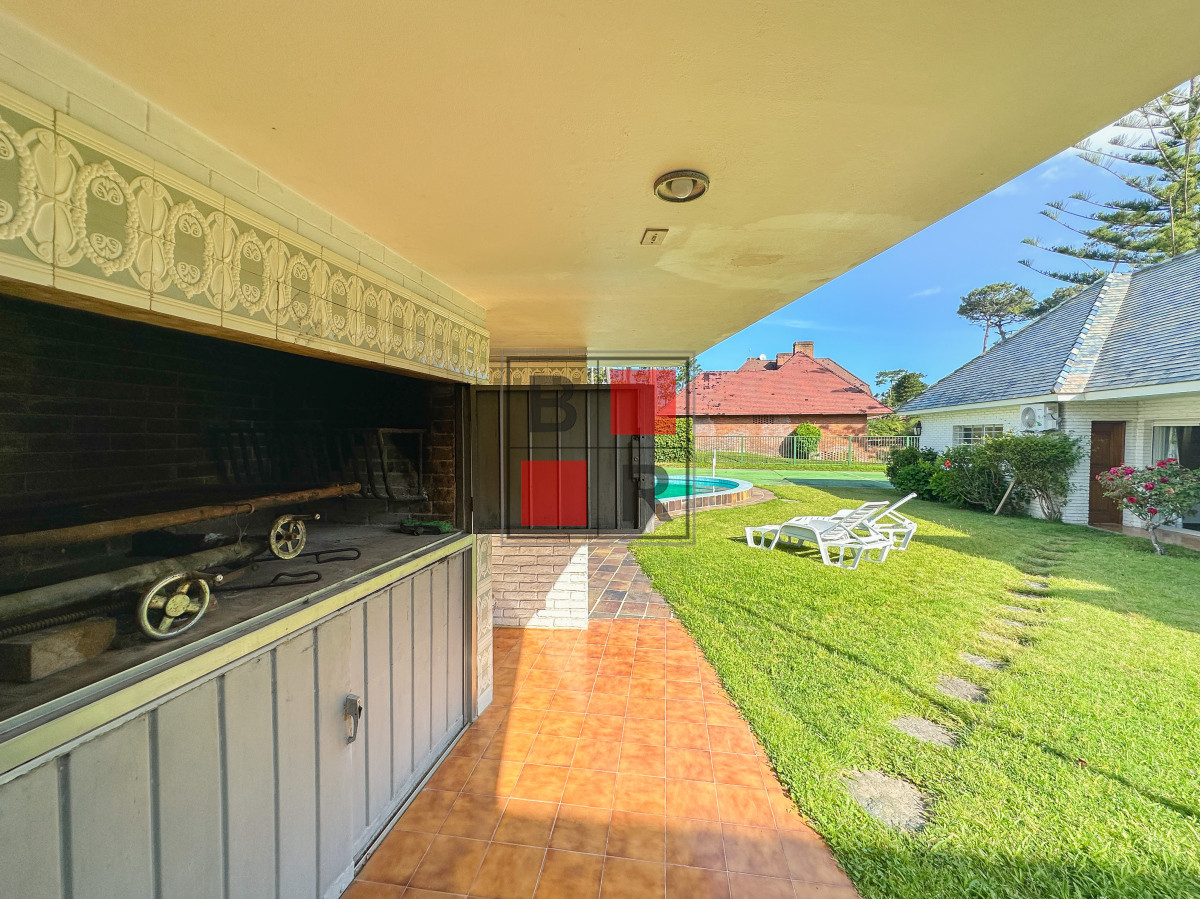 Casa ID.1116 - Casa en Mansa, 3 dormitorios y servicio