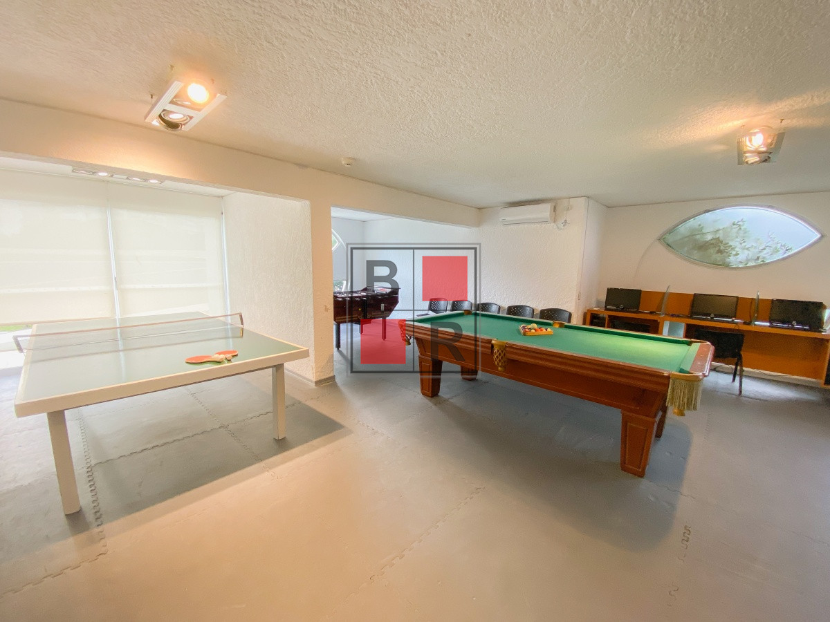 Apartamento ID.1460 - Piso alto en Brava, 3 suites más dependencia