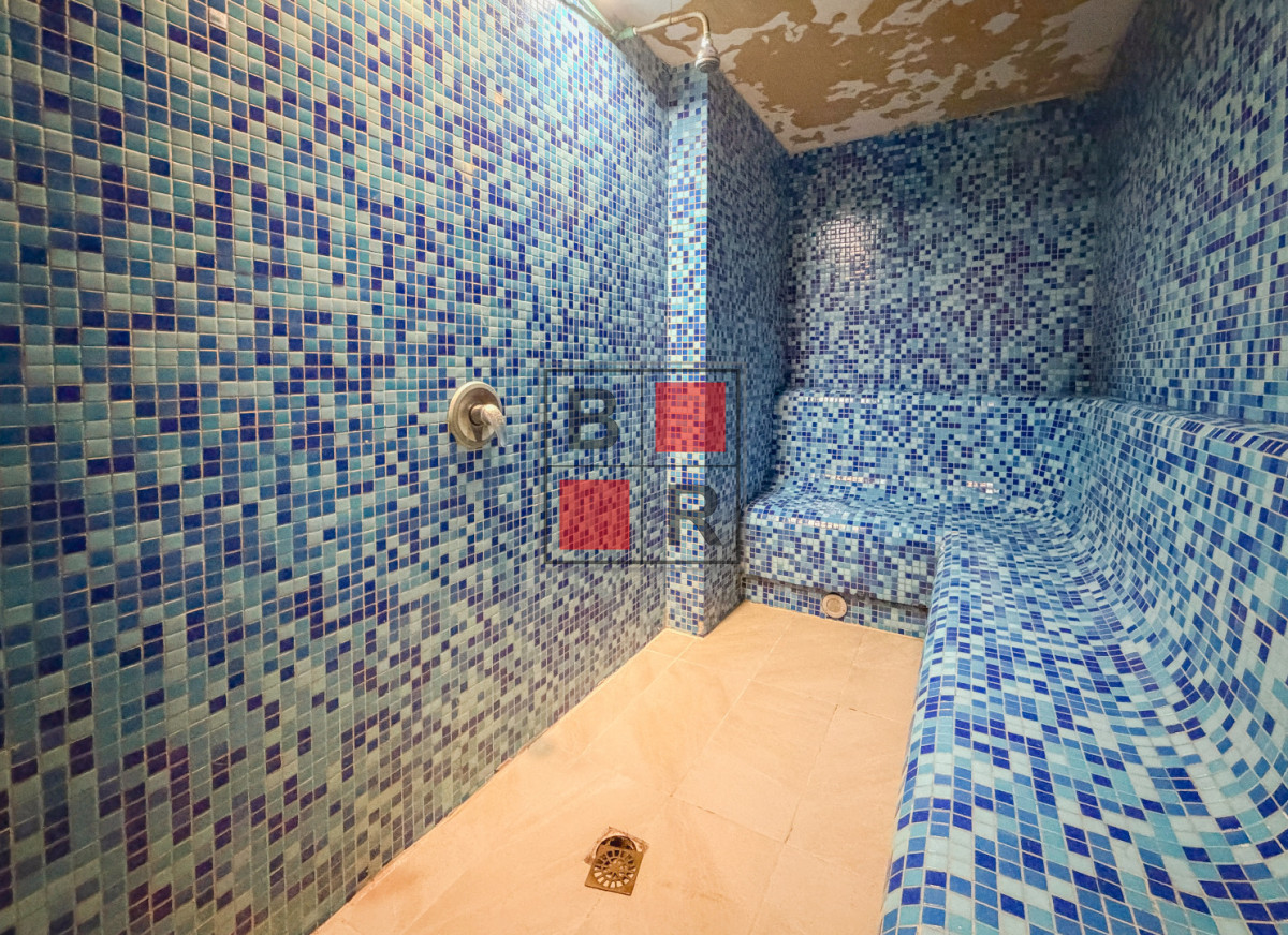 Apartamento ID.1460 - Piso alto en Brava, 3 suites más dependencia