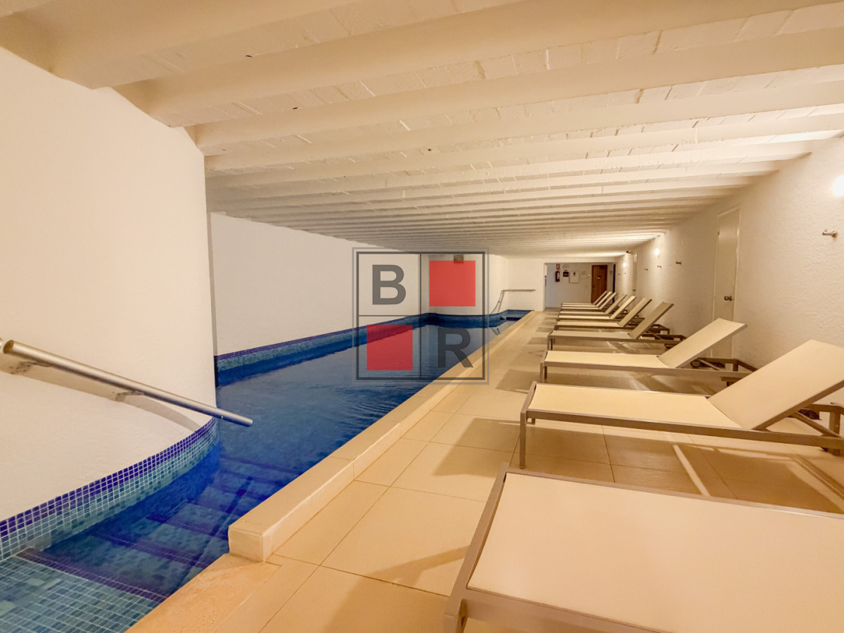 Apartamento ID.1460 - Piso alto en Brava, 3 suites más dependencia
