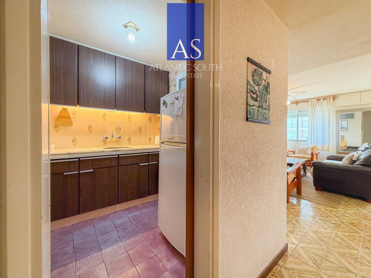 Apartamento ID.4679 - Apartamento en venta 1 dormitorio y medio con garage en Punta del Este