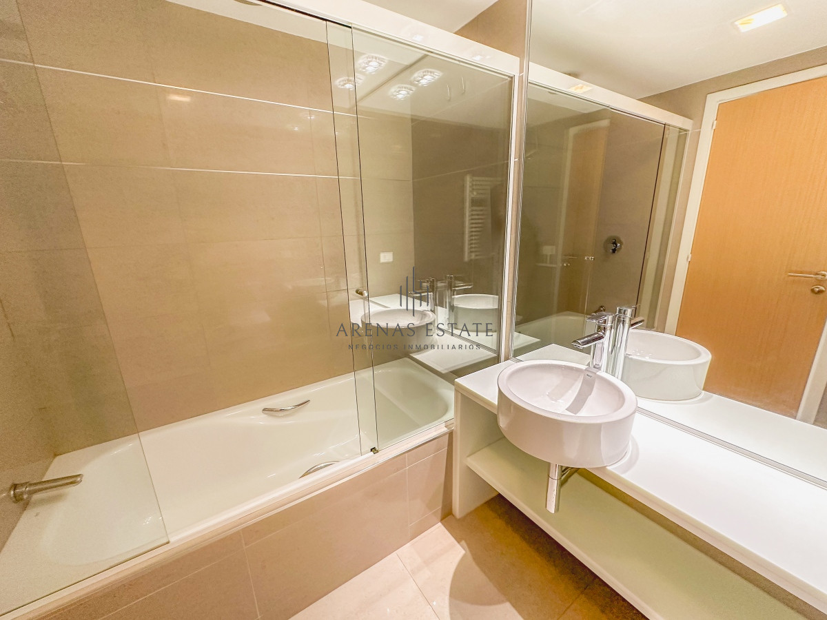 Apartamento ID.3188 - Mansa, Apartamento en Alexander Collection, dos suites más toilette
