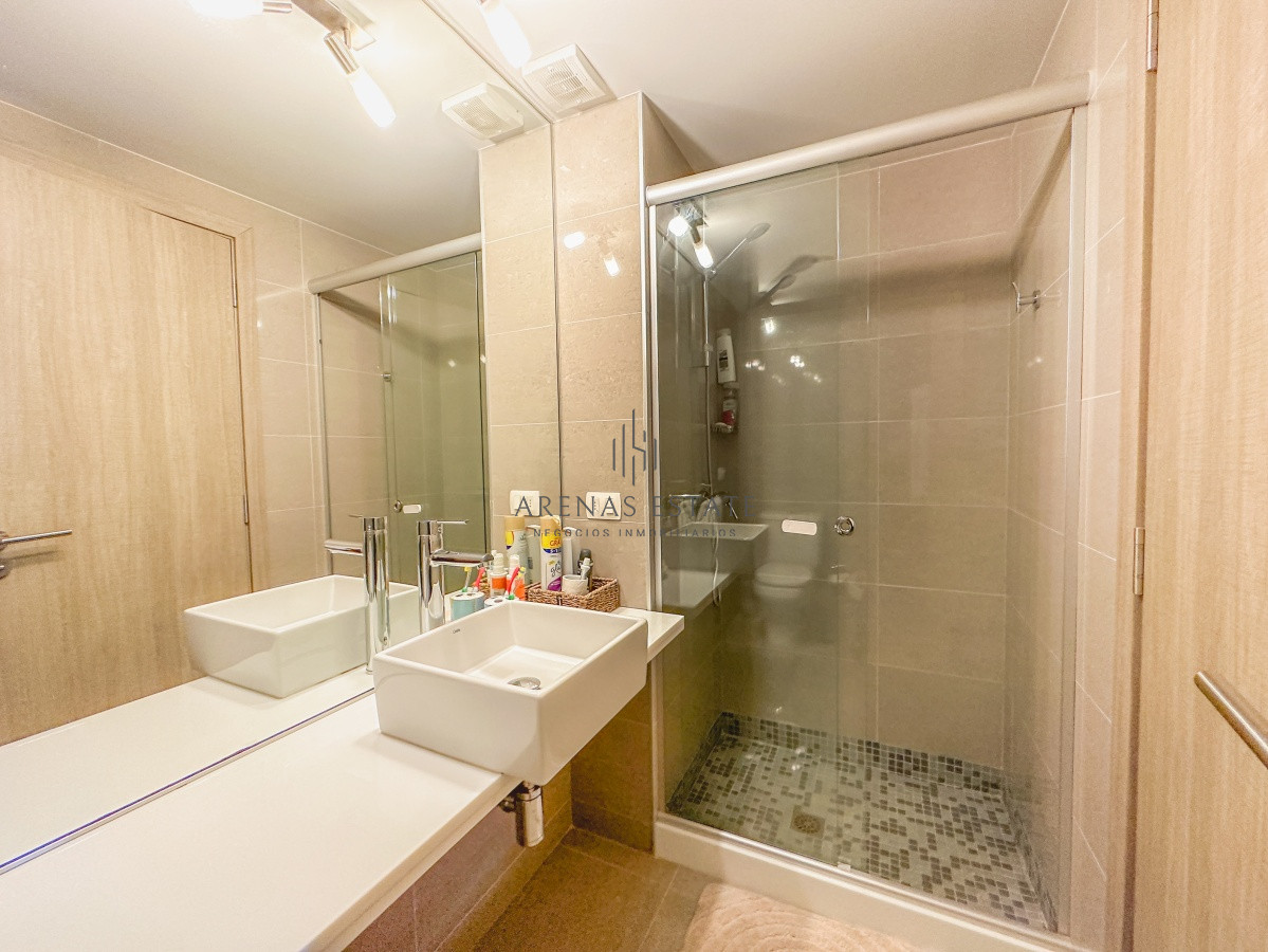 Apartamento ID.2200 - Onix, tres dormitorios con vista playa brava