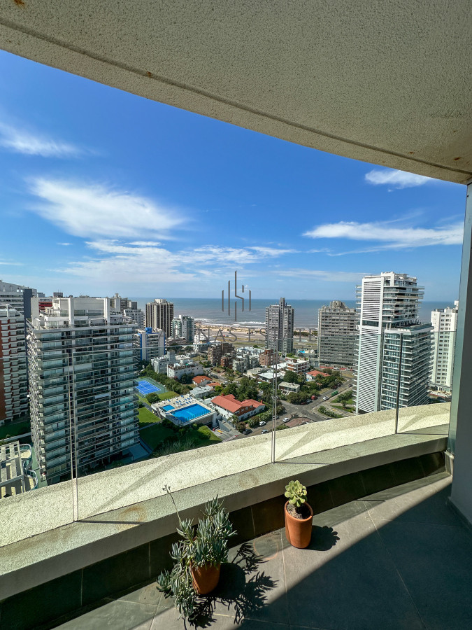 Apartamento ID.3647 - Oportunidad,Artower, piso alto con excelente vista, 1 dormitorio