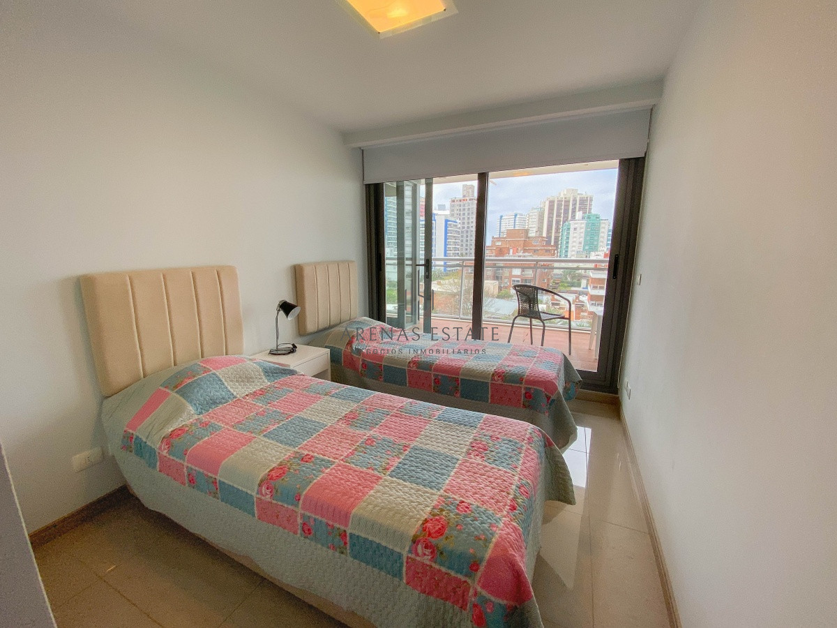 Apartamento ID.766 - Amplio apartamento en brava, 3 dormitorios