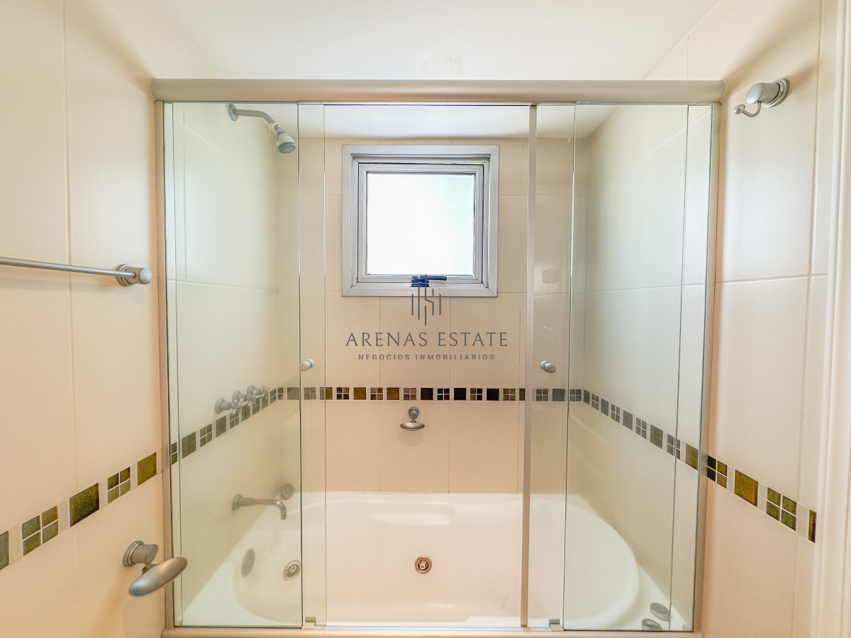 Apartamento ID.3018 - Mansa, apartamento de 3 dormitorios más dependencia con parrillero