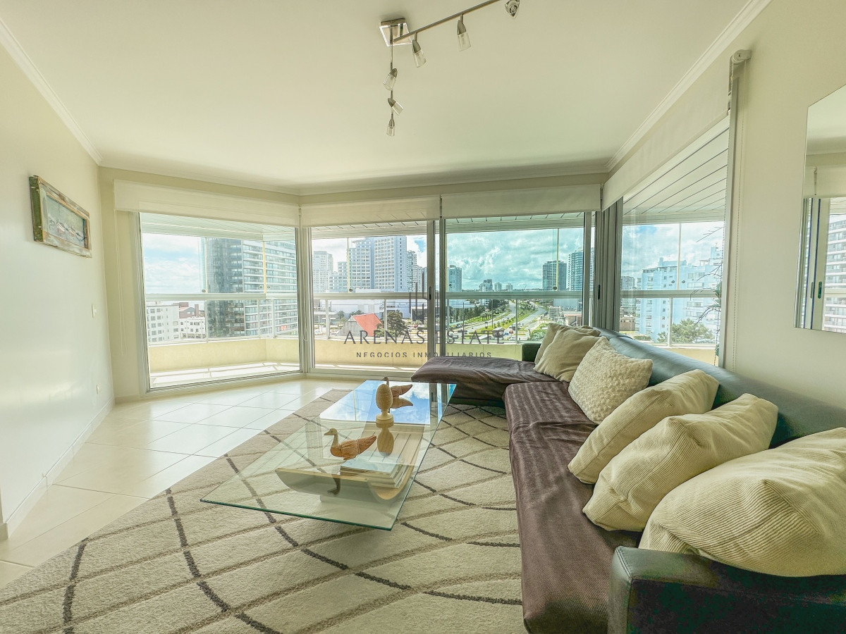 Apartamento ID.3018 - Mansa, apartamento de 3 dormitorios más dependencia con parrillero