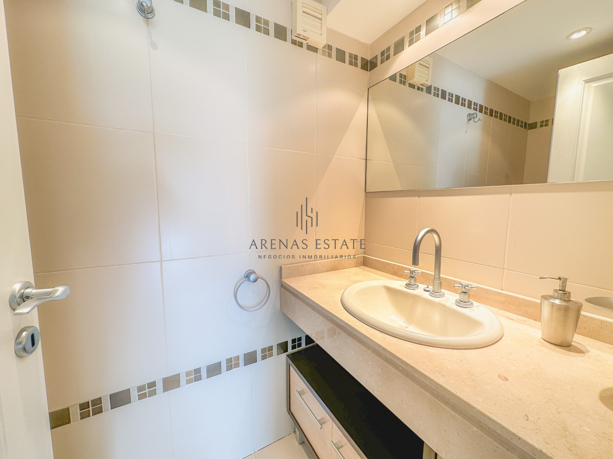 Apartamento ID.3018 - Mansa, apartamento de 3 dormitorios más dependencia con parrillero