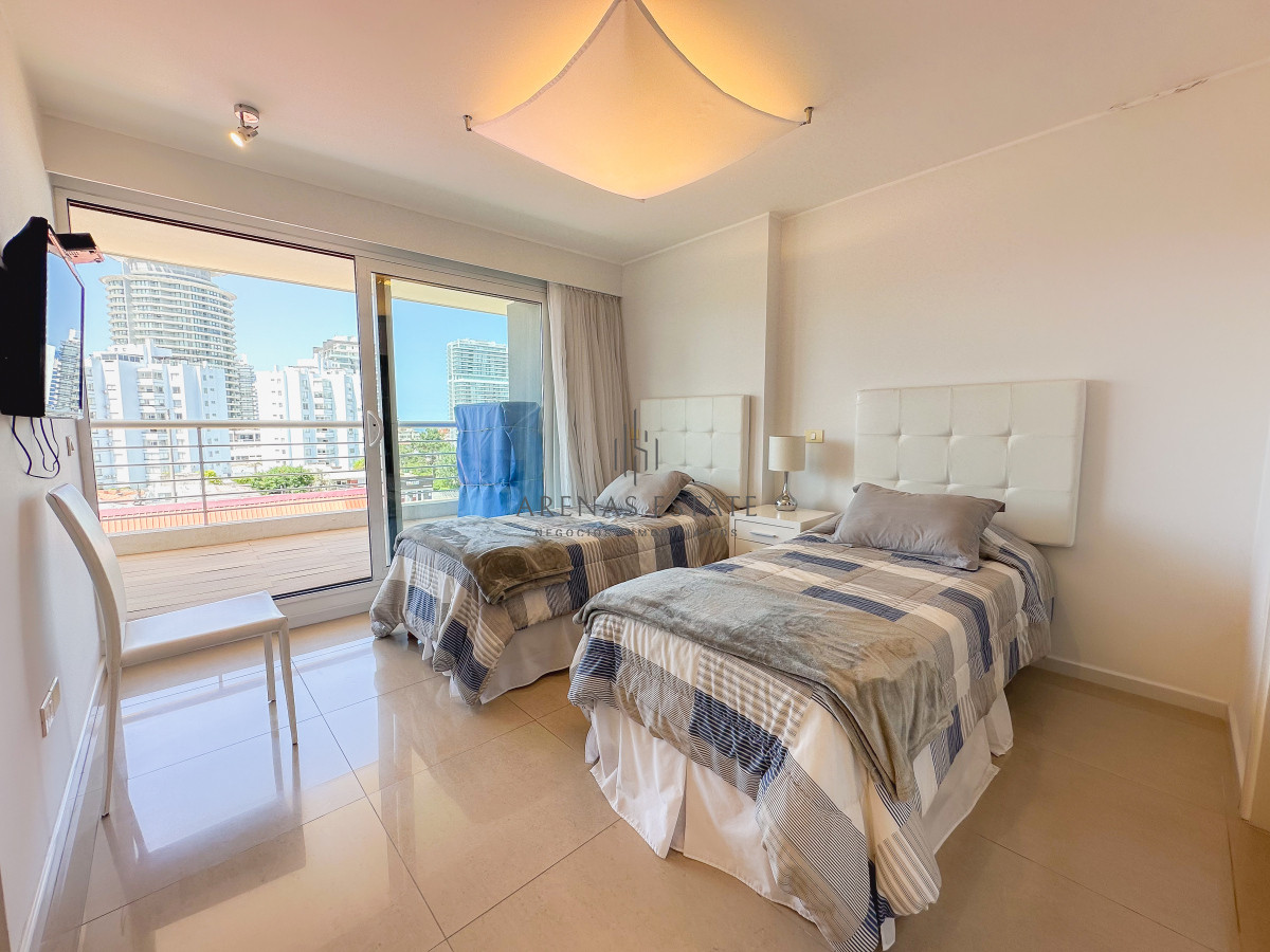 Apartamento ID.3939 - Mansa, exclusivo apartamento de 3 suites más dependencia