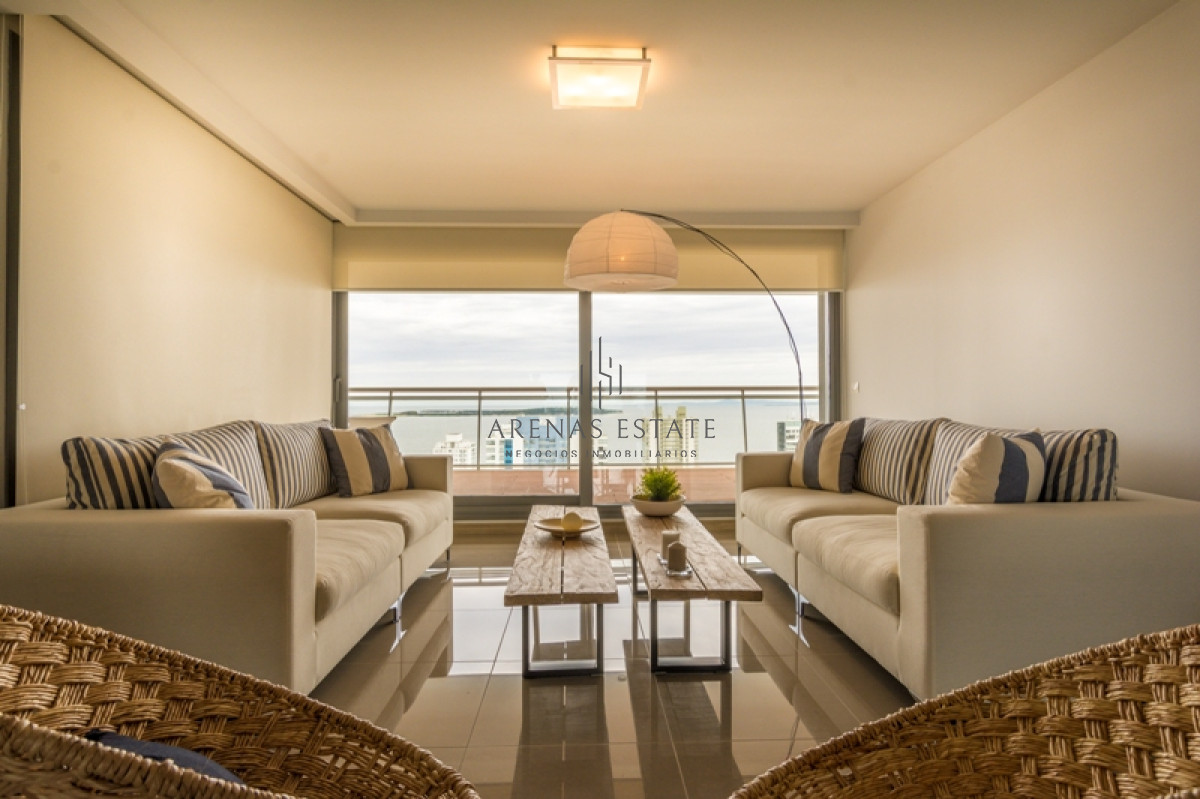 Apartamento ID.753 - Apartamento en venta en Punta del Este ,Piso alto en Mansa